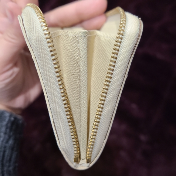 Sold - Picture 6 of 10